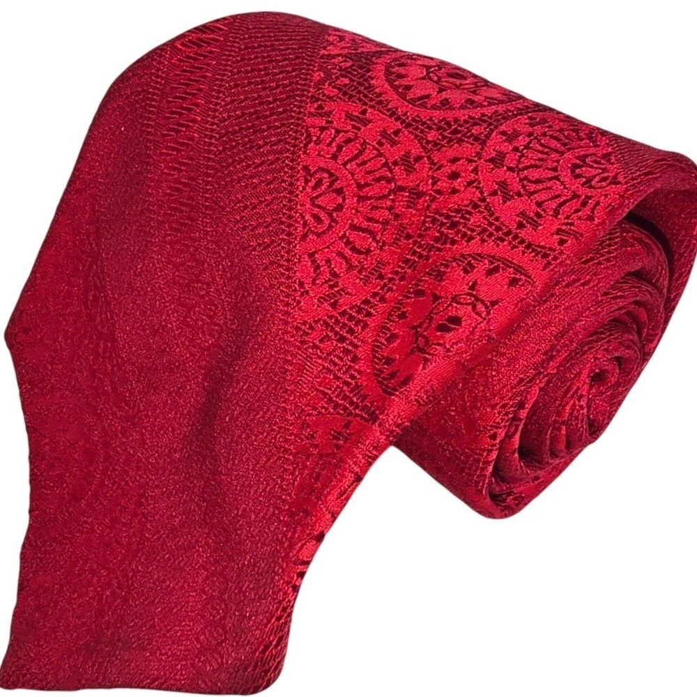 VINTAGE Resilio Dayton's All Bright Red with patterns‎  neck tie